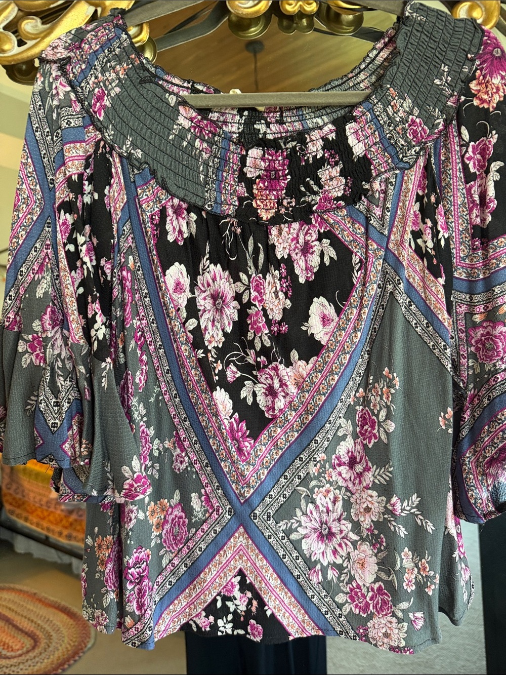 Women’s Floral Off-Shoulder Peasant Top in Gray and Pink